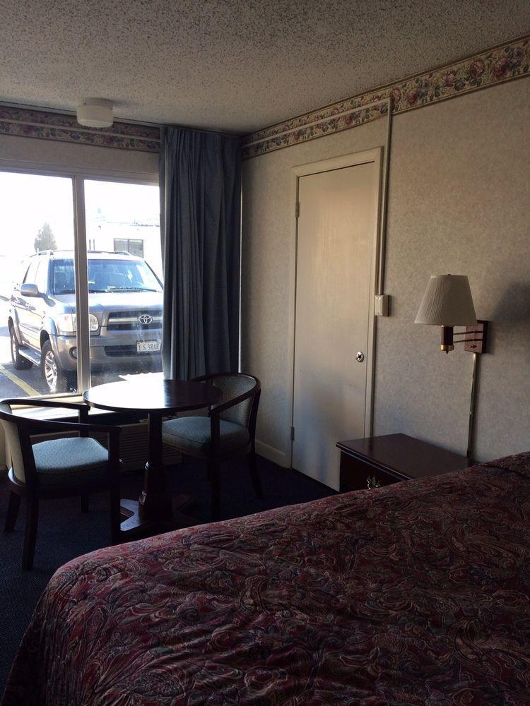 All Day Inn Sandston Exterior photo