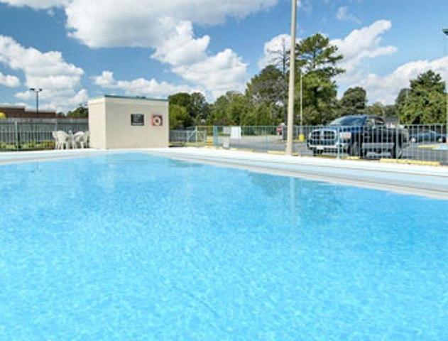 All Day Inn Sandston Facilities photo